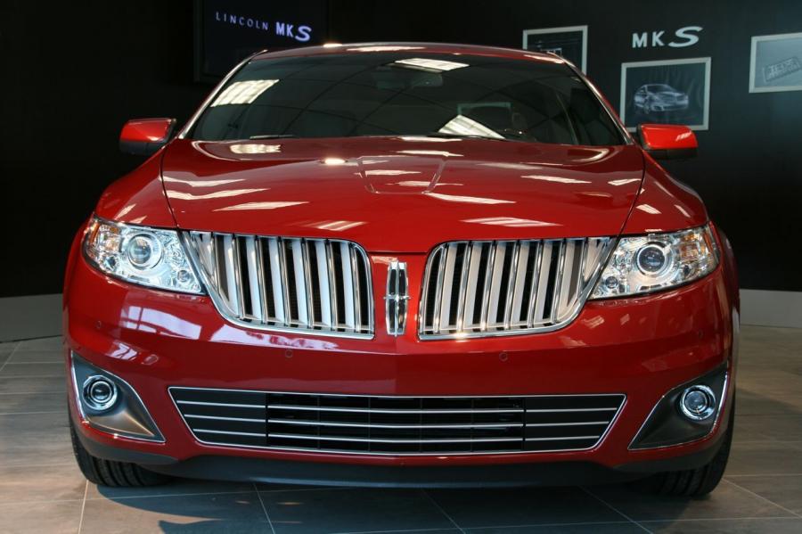  Lincoln MKS 2008 года  (фото 35 из 284)